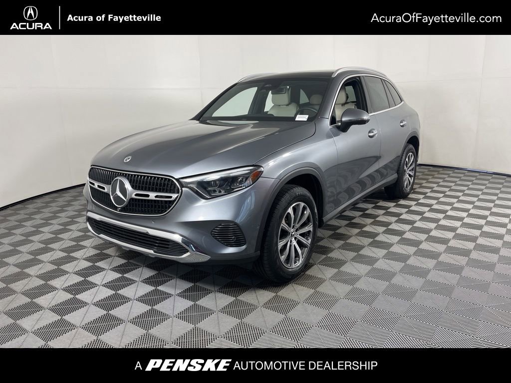 Used 2023 Mercedes-Benz GLC 300 4MATIC image 1