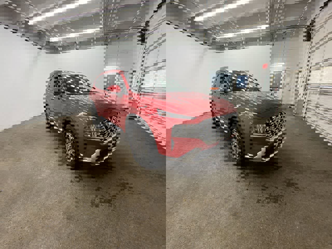 Used 2023 Hyundai Santa Fe SEL w/ Premium Package image 8