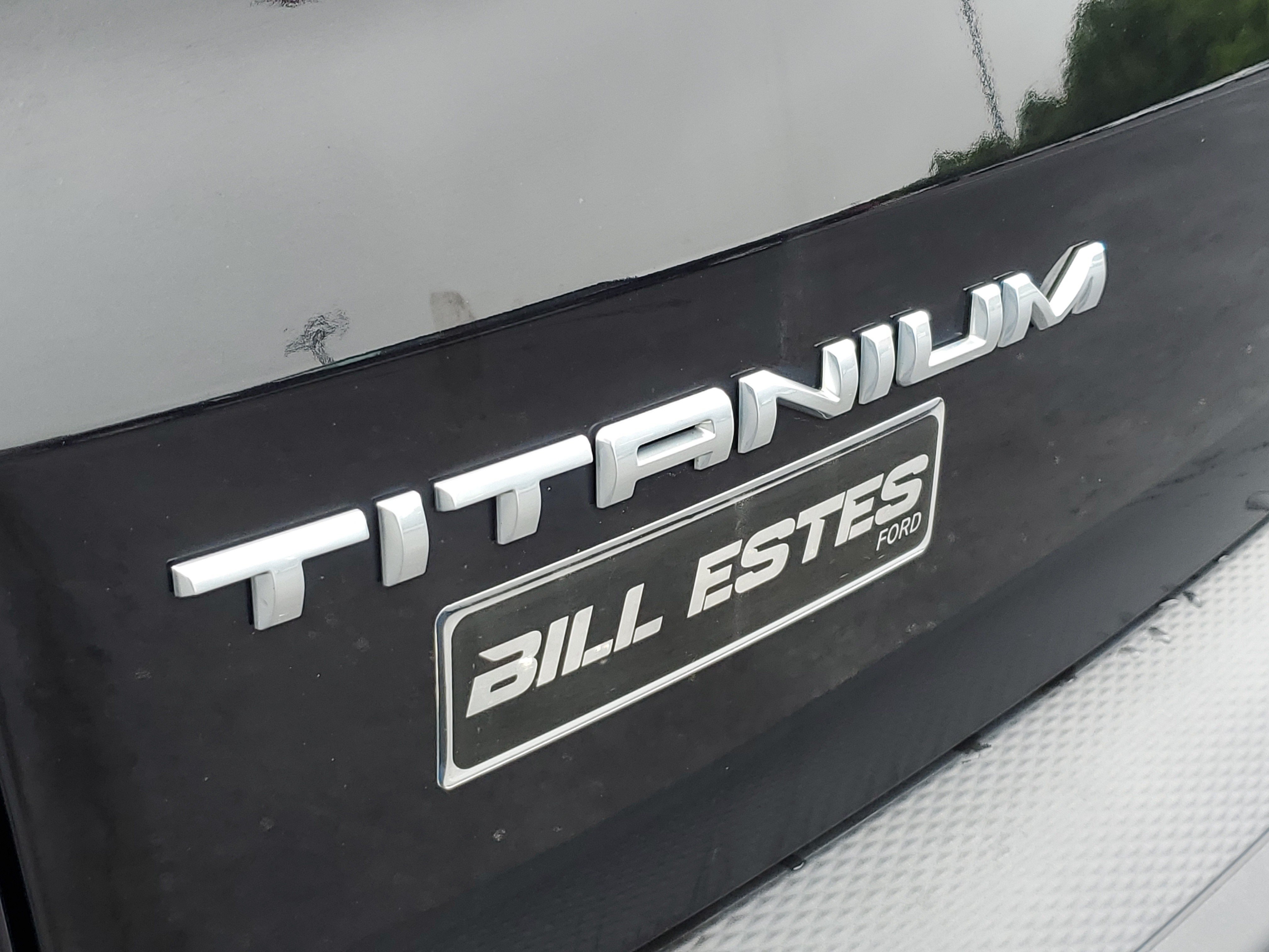 Certified 2020 Ford Escape Titanium AWD/4WD image 33