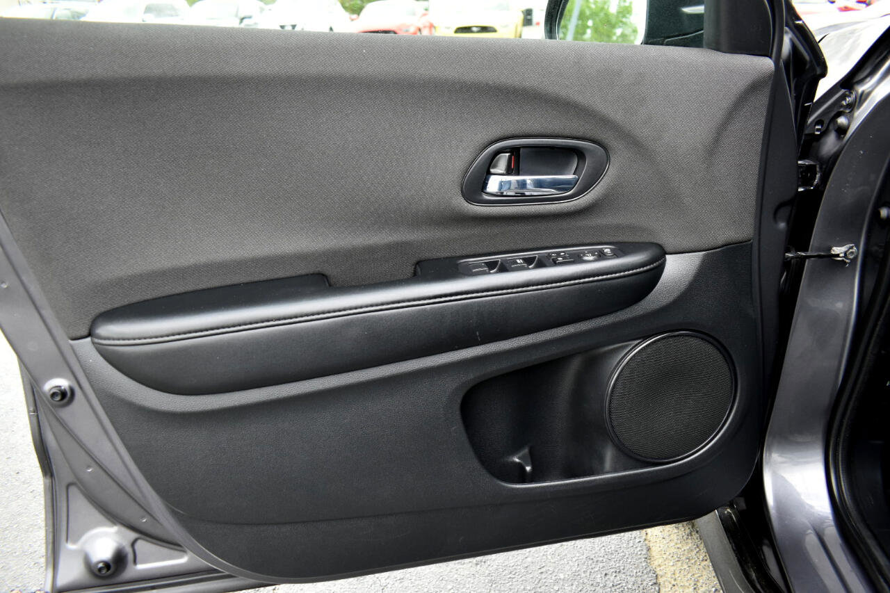 Used 2019 Honda HR-V Sport image 32