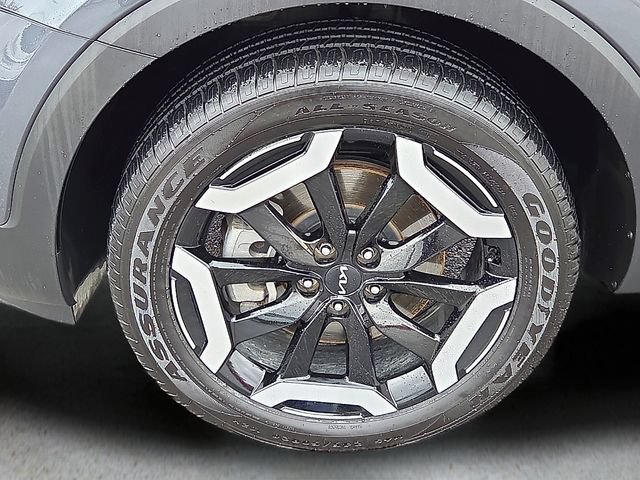 Used 2024 Kia Telluride S w/ S Sunroof Package FWD image 9