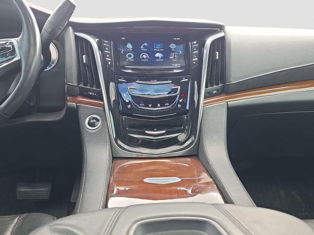 Used 2018 Cadillac Escalade Premium Luxury AWD/4WD image 14