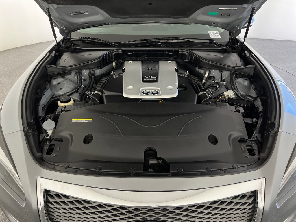 Used 2017 INFINITI Q70 3.7 RWD image 24