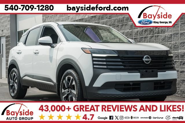 Used 2025 Nissan Kicks SV AWD/4WD image 1