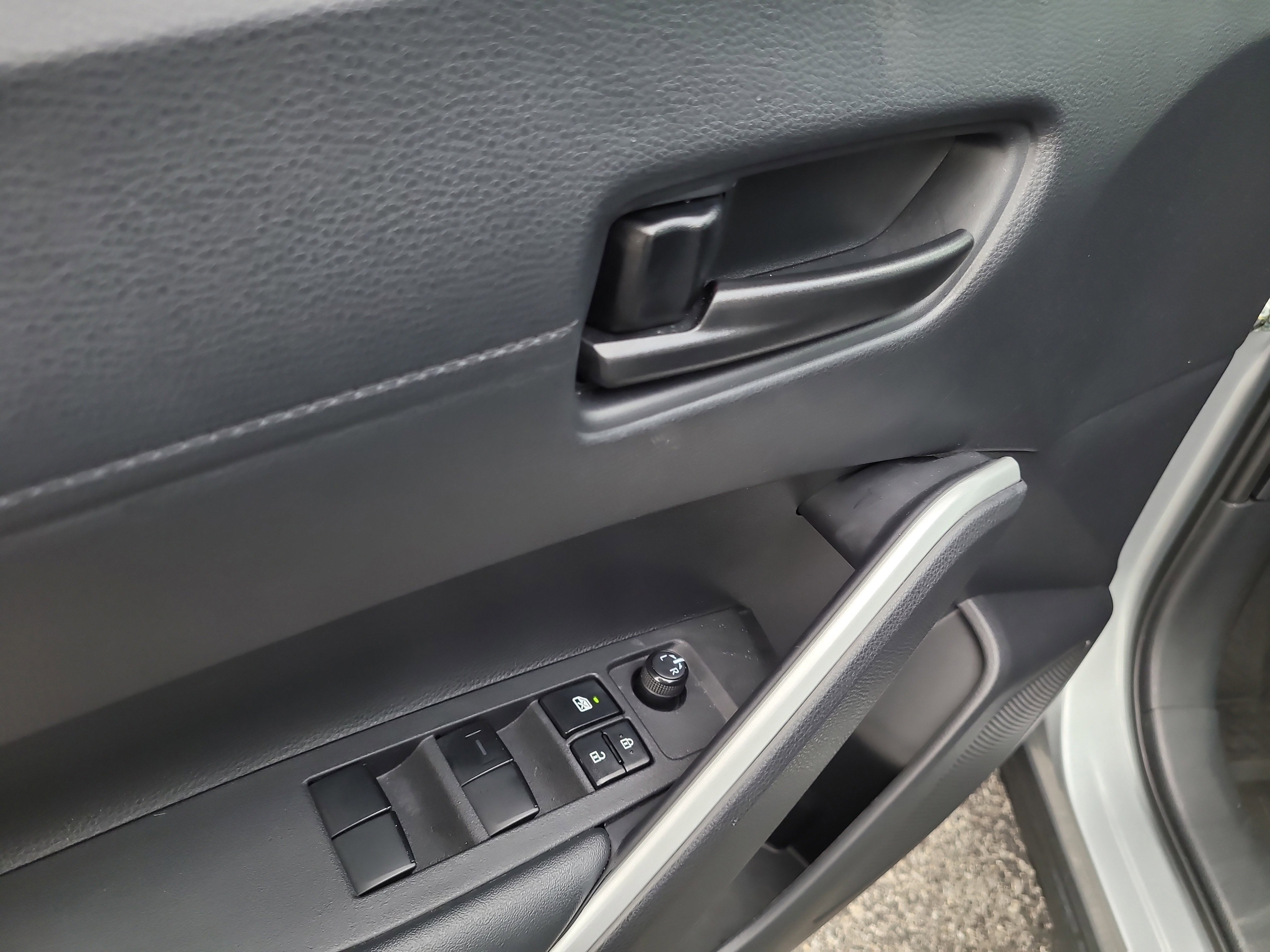 Certified 2024 Toyota Corolla Cross LE image 17