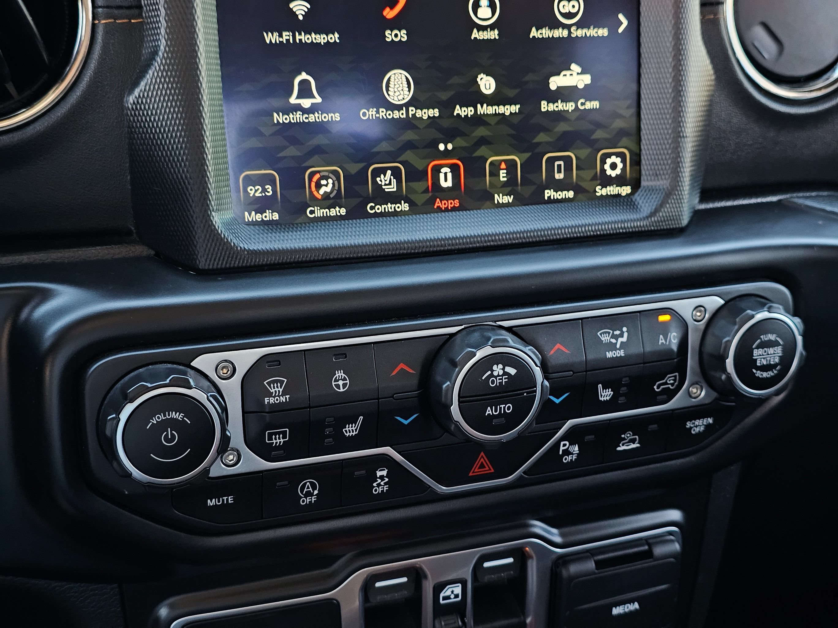 Used 2022 Jeep Gladiator Overland AWD/4WD image 43