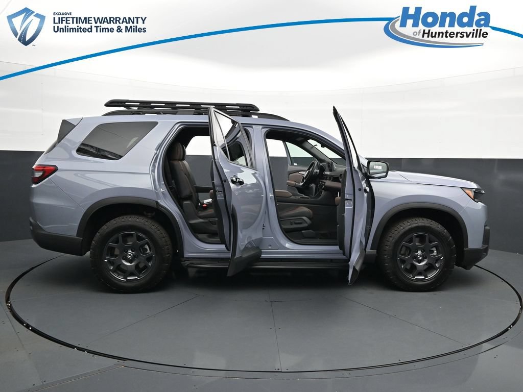 New 2026 Honda Pilot TrailSport image 38