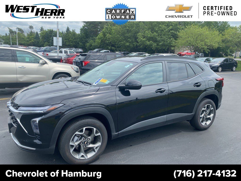 Certified 2024 Chevrolet Trax LT w/ Driver Confidence Package image 1