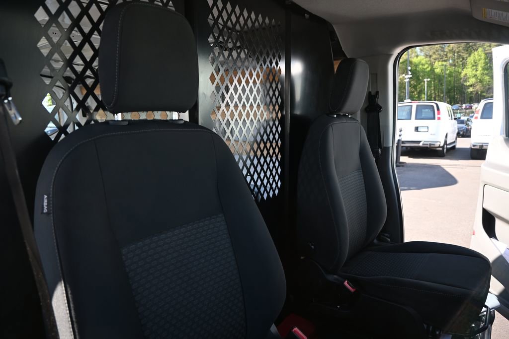 Used 2024 Ford Transit 250 Low Roof w/ Exterior Upgrade Package image 17