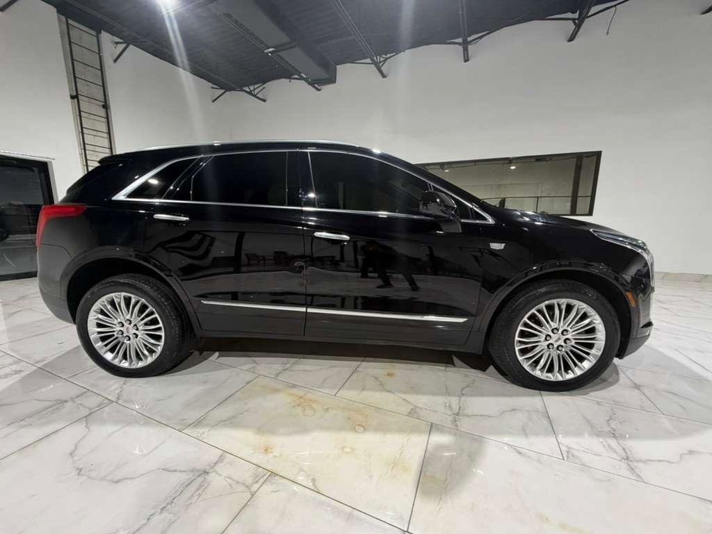 Used 2018 Cadillac XT5 Luxury w/ Driver Awareness Package image 4