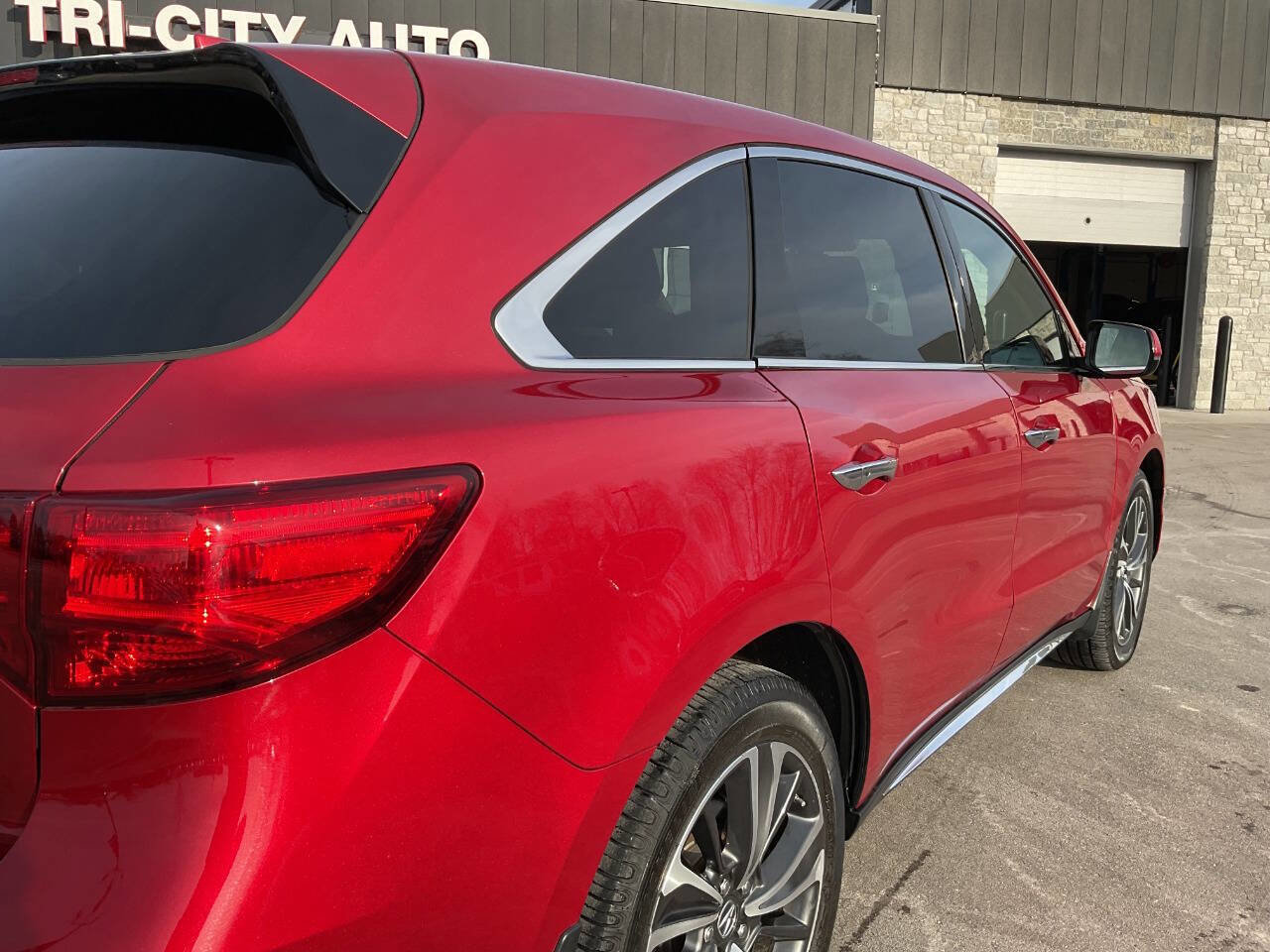 Used 2020 Acura MDX SH-AWD w/ Technology Package image 8