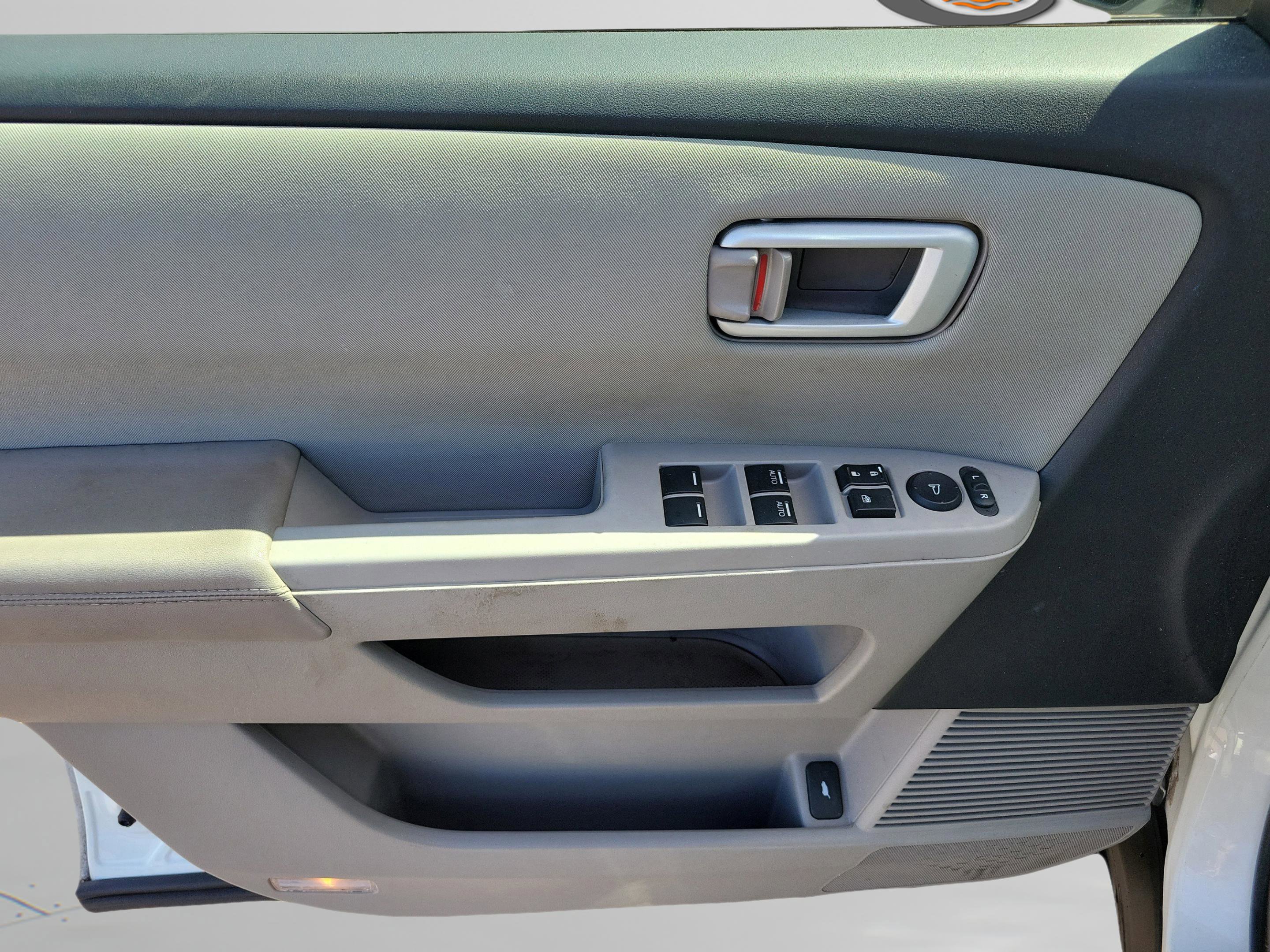 Used 2015 Honda Pilot LX image 23