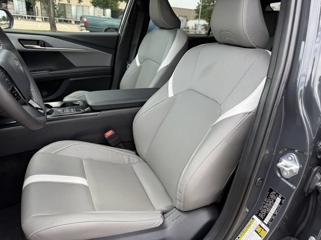 Used 2026 Toyota Camry SE FWD image 26