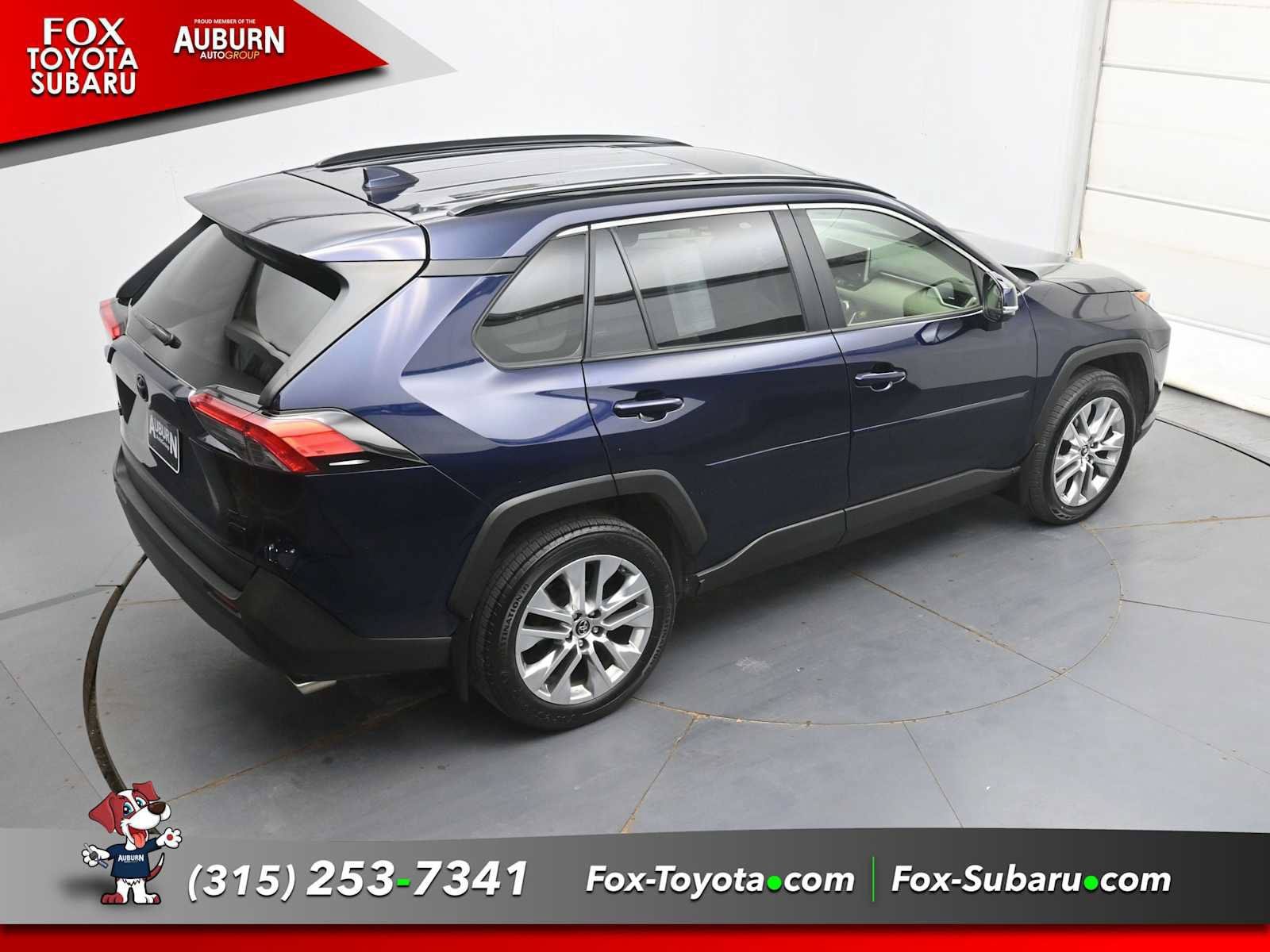 Used 2019 Toyota RAV4 XLE Premium w/ Cold Weather Package AWD/4WD image 29