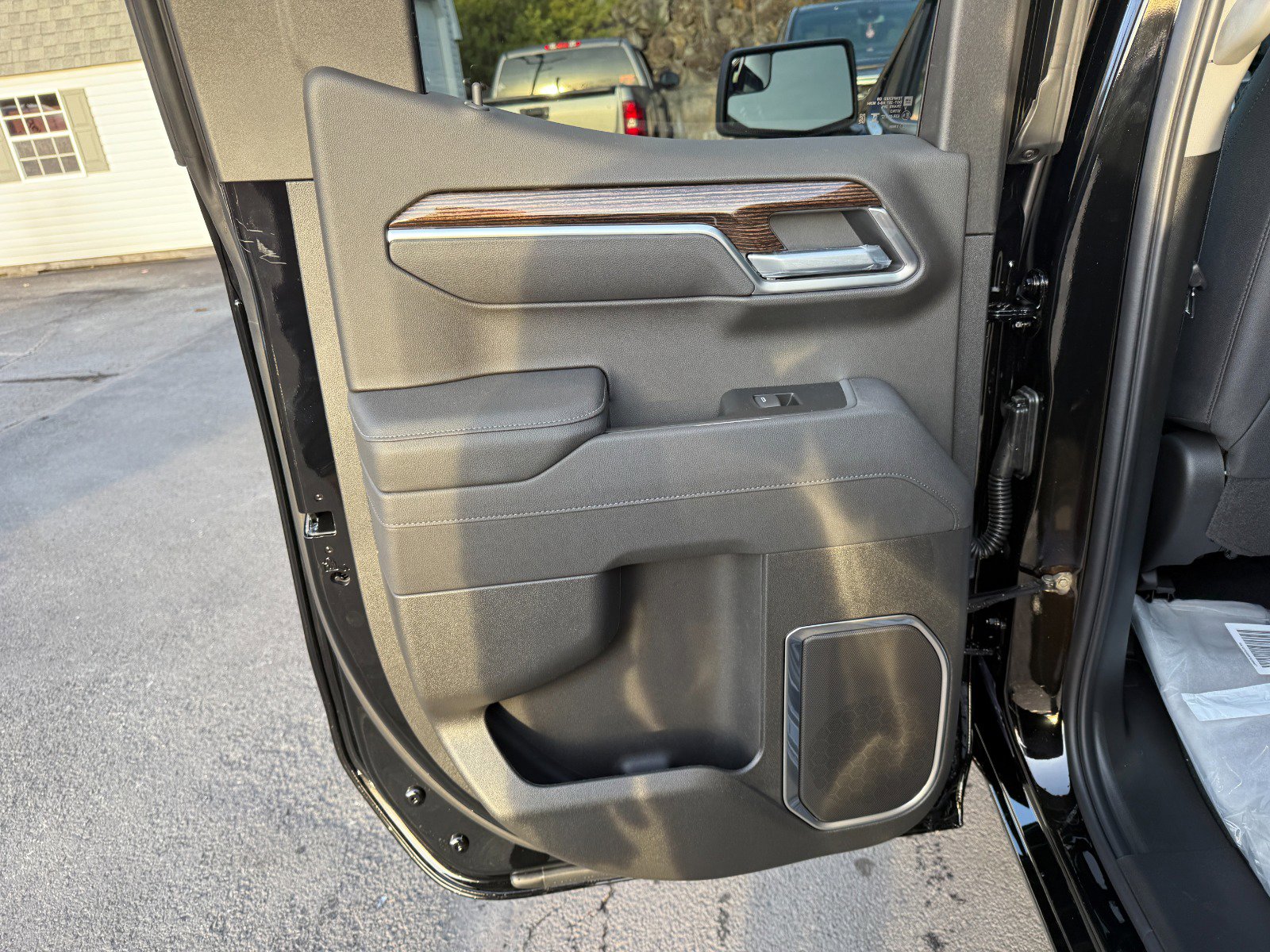 New 2026 GMC Sierra 1500 Elevation w/ Preferred Package image 17