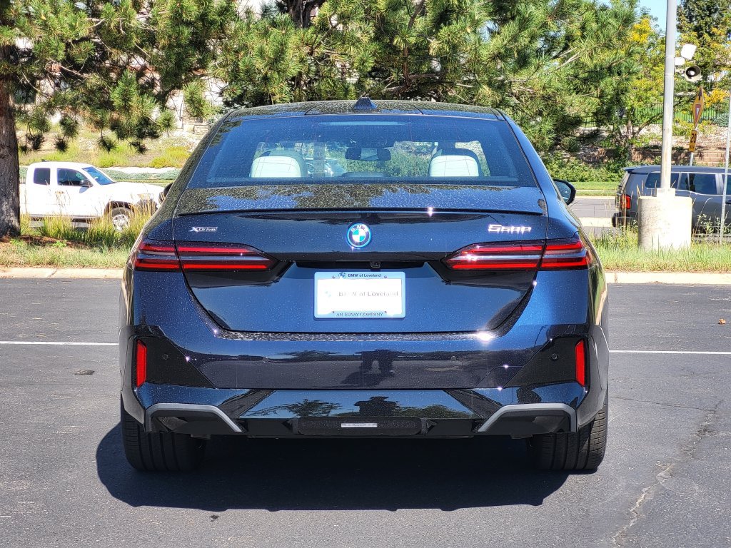 New 2027 BMW 550e xDrive w/ Premium Package AWD/4WD image 9