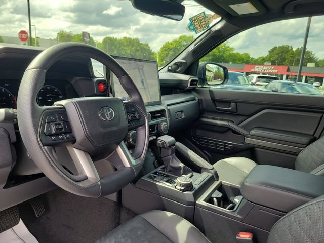 Used 2025 Toyota 4Runner TRD Off-Road Premium AWD/4WD image 13
