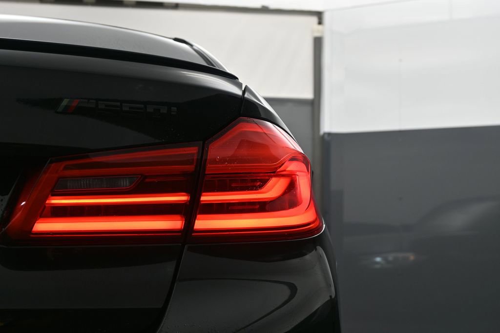 Used 2020 BMW M550i xDrive image 26
