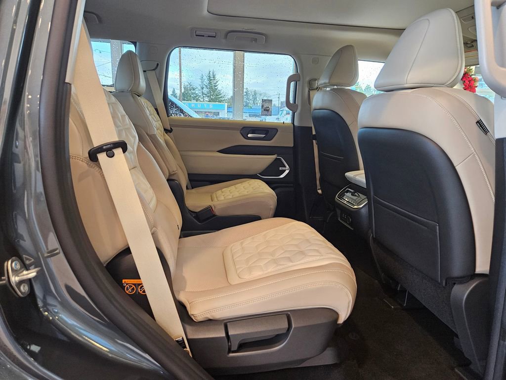 New 2026 Nissan Armada Platinum image 31