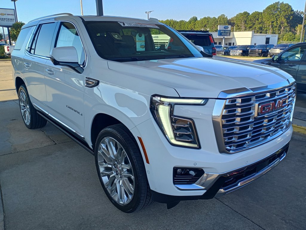 New 2026 GMC Yukon Denali w/ Denali Reserve Package AWD/4WD image 7