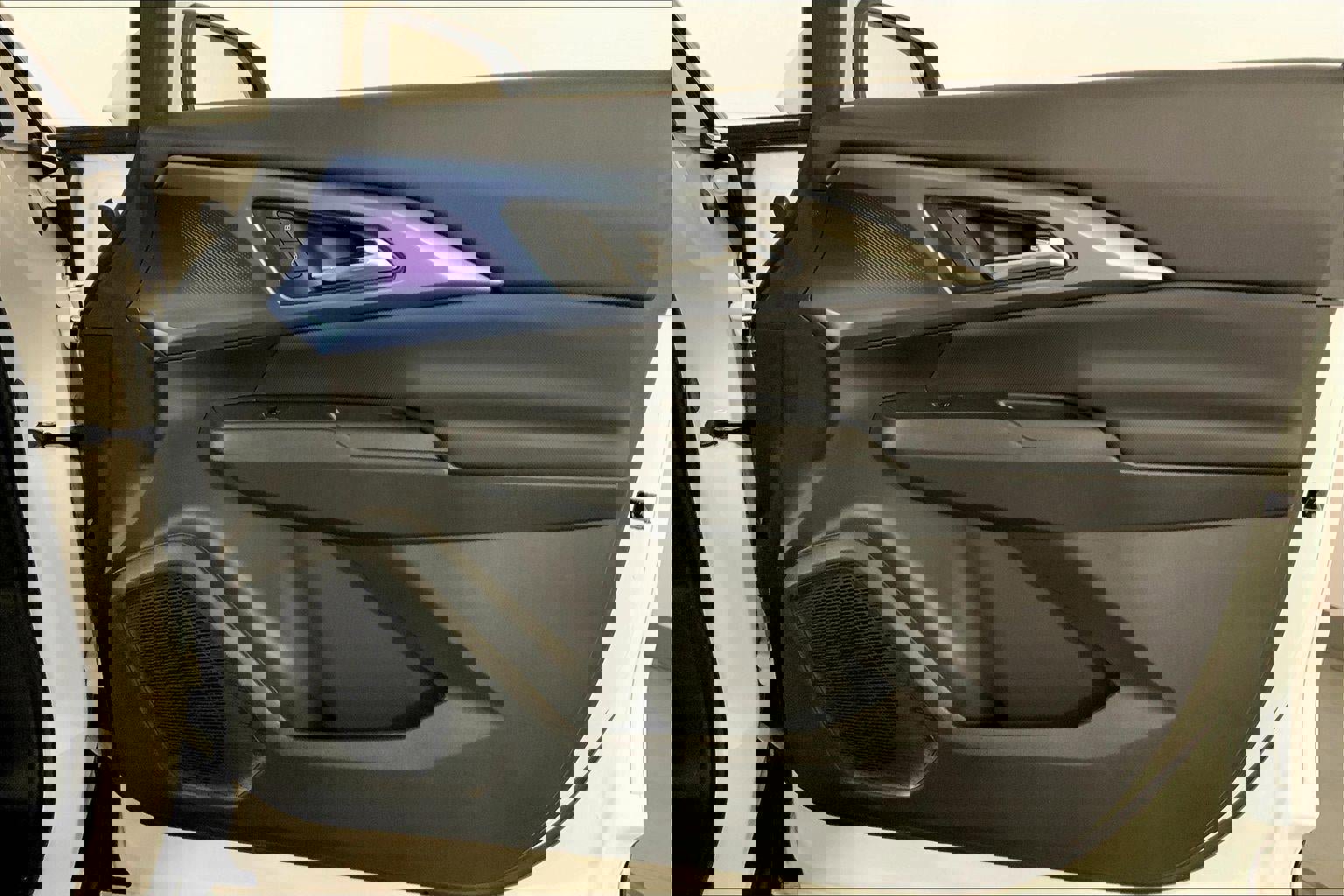 Used 2025 Chevrolet Equinox EV LT w/ Convenience Package FWD image 24