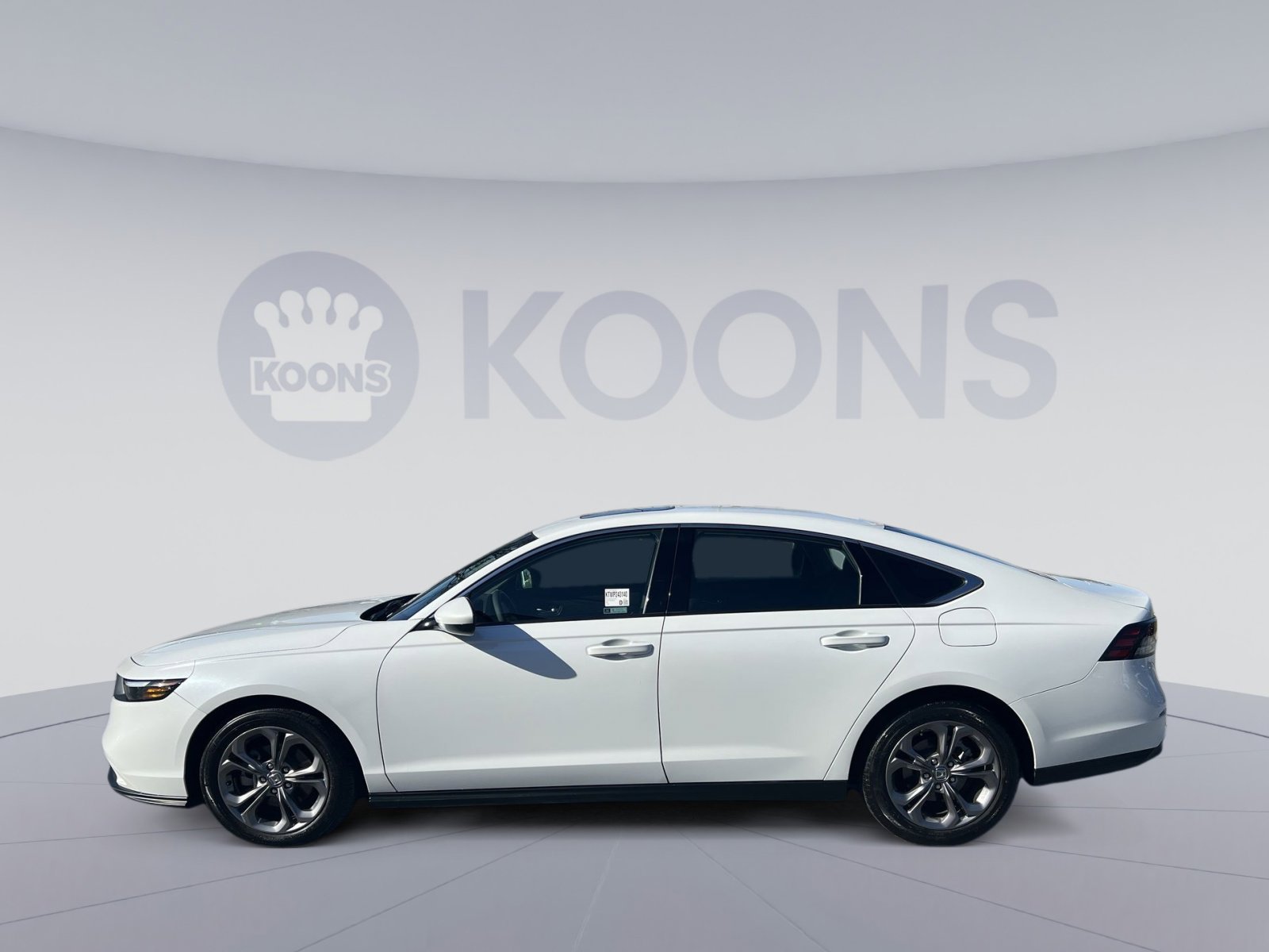 Used 2024 Honda Accord EX image 2