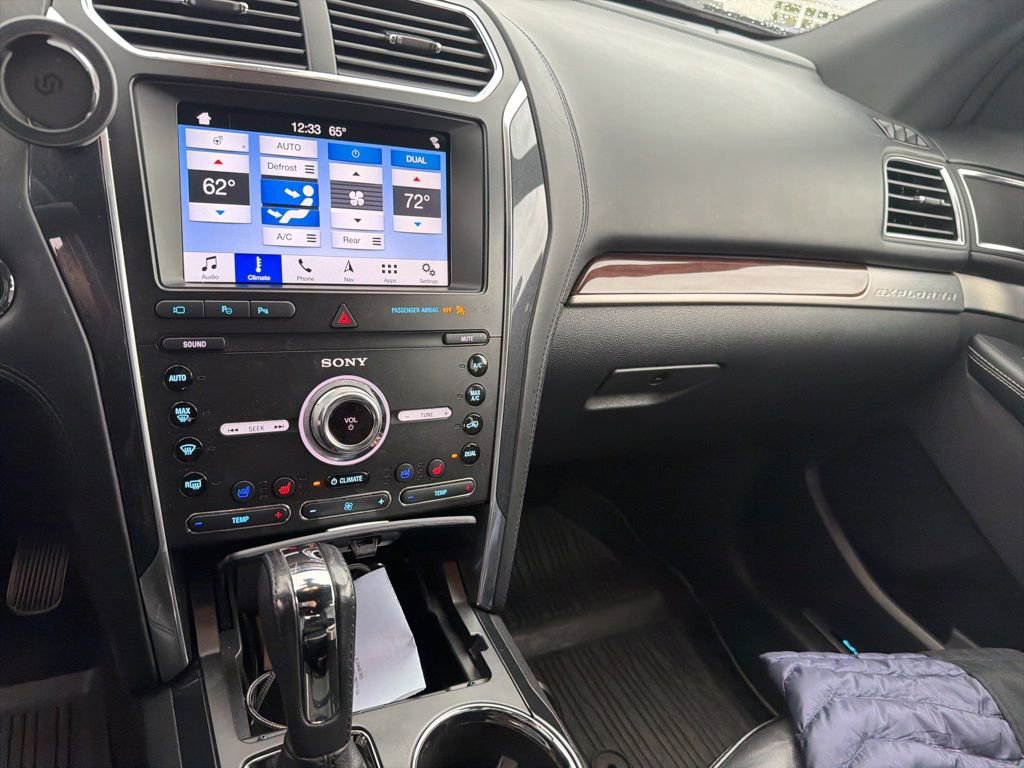 Used 2019 Ford Explorer Platinum image 7