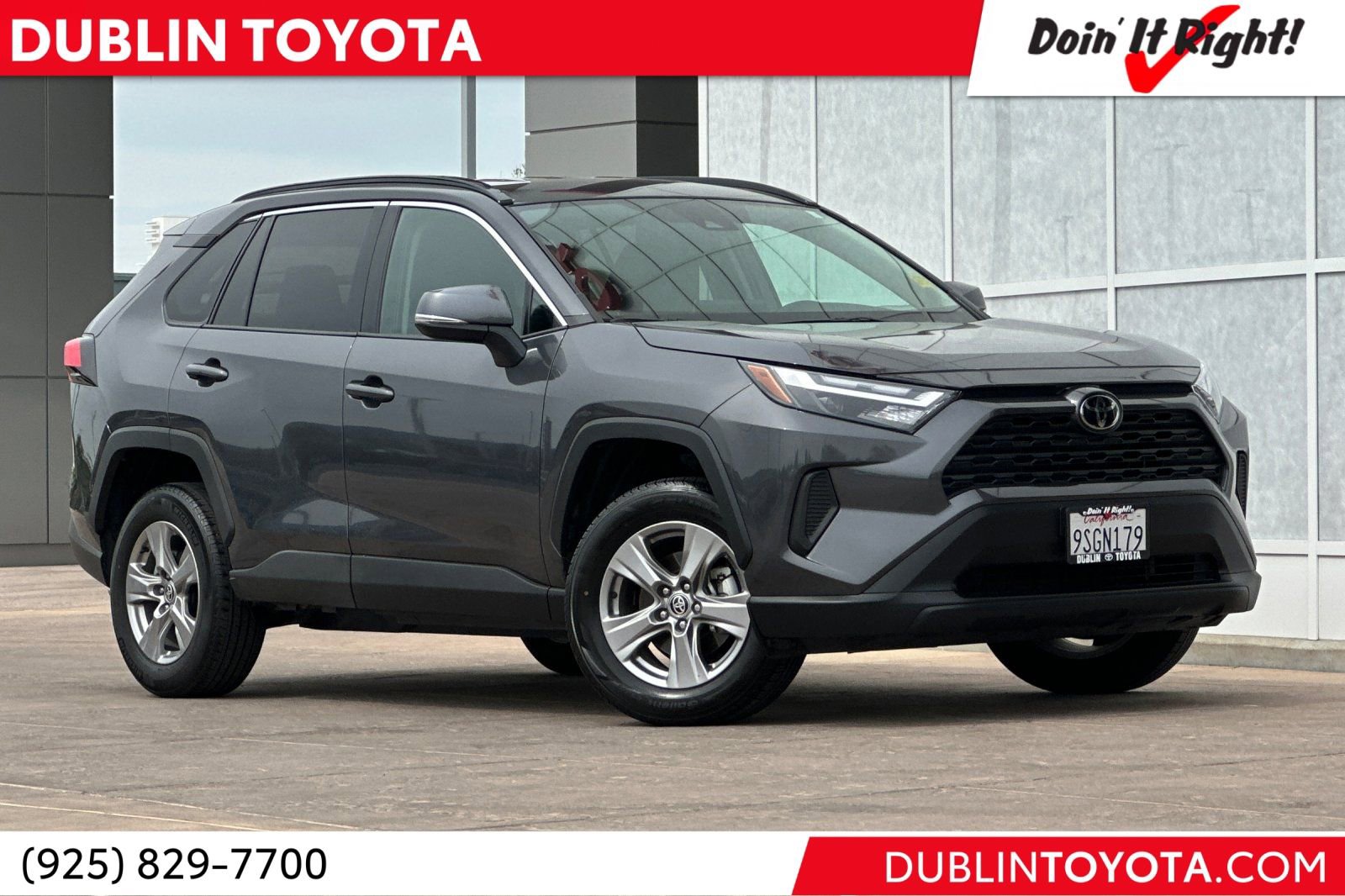 Used 2025 Toyota RAV4 XLE AWD/4WD image 1