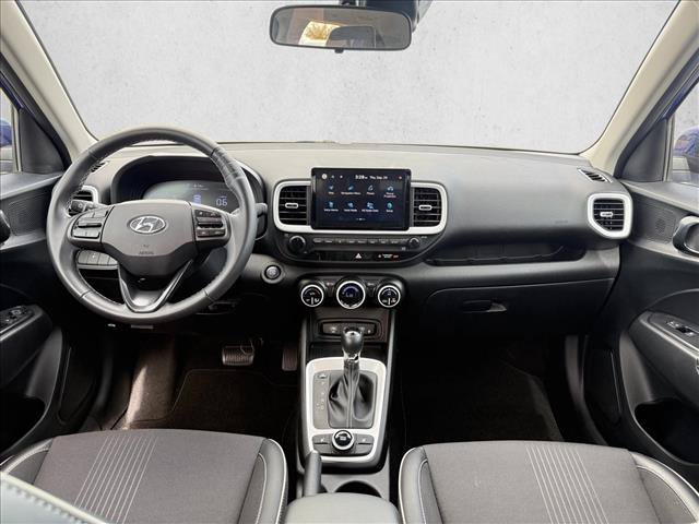 Used 2024 Hyundai Venue Limited FWD image 14