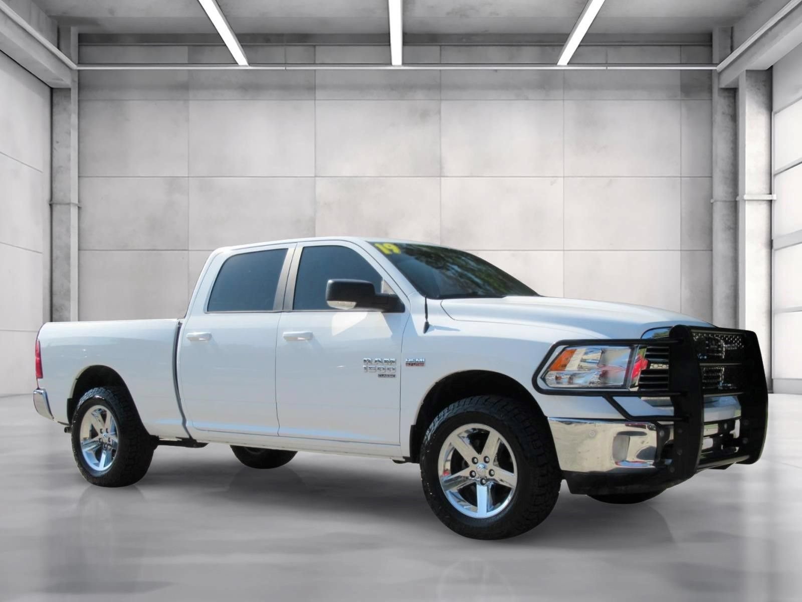 Used 2019 RAM 1500 Big Horn AWD/4WD image 1