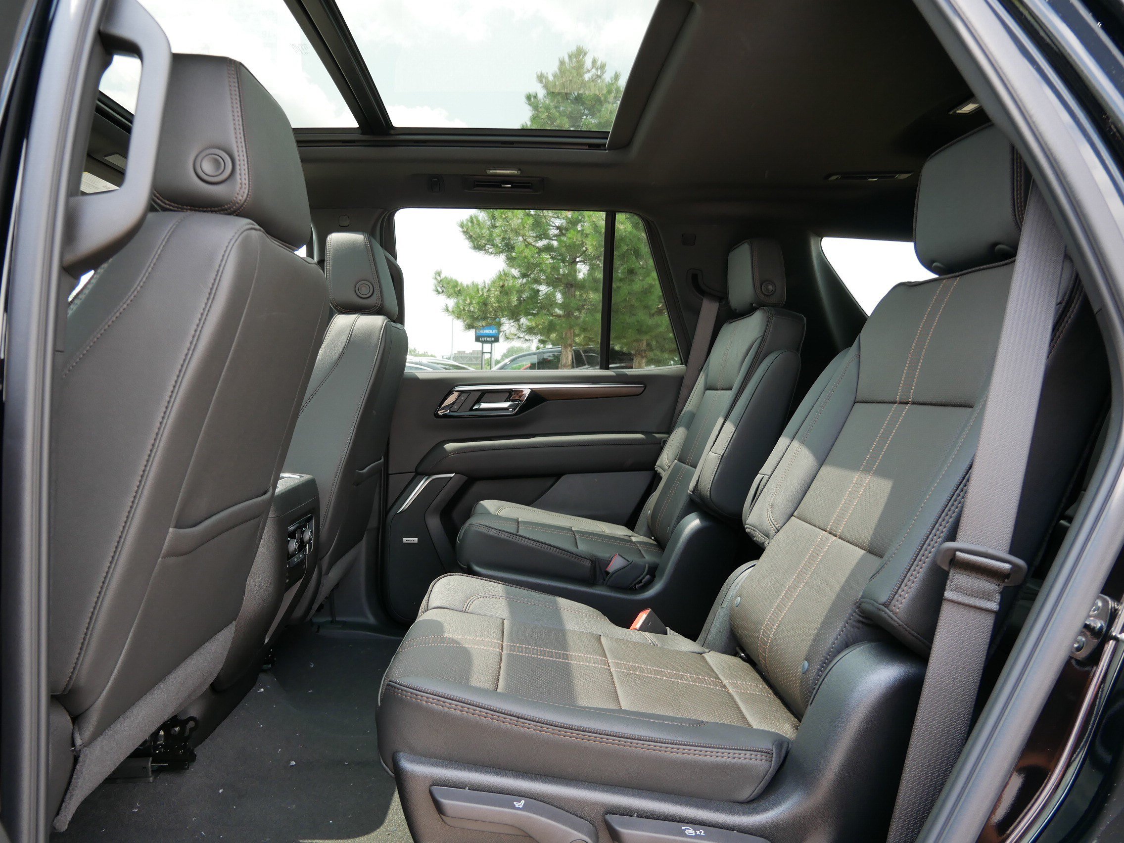 New 2026 Chevrolet Tahoe High Country AWD/4WD image 5