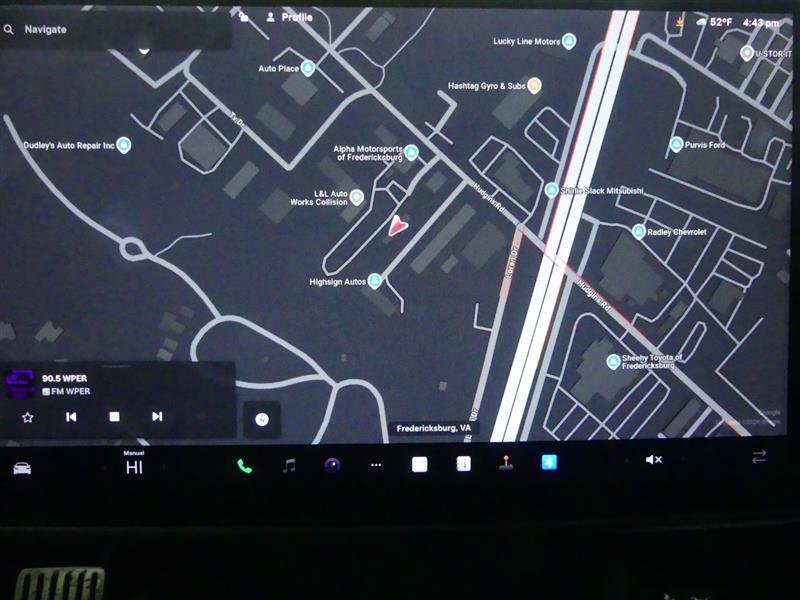 Used 2021 Tesla Model S Plaid image 9