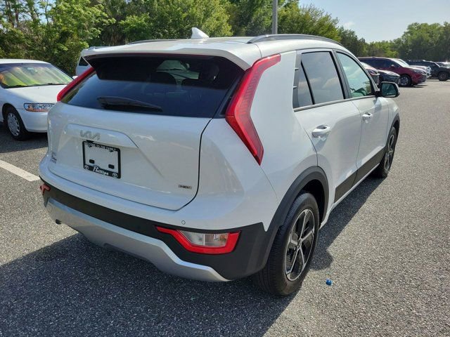 Used 2025 Kia Niro EX FWD image 10