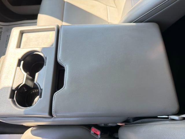 Used 2017 Ford F550 4x4 Regular Cab Super Duty image 22