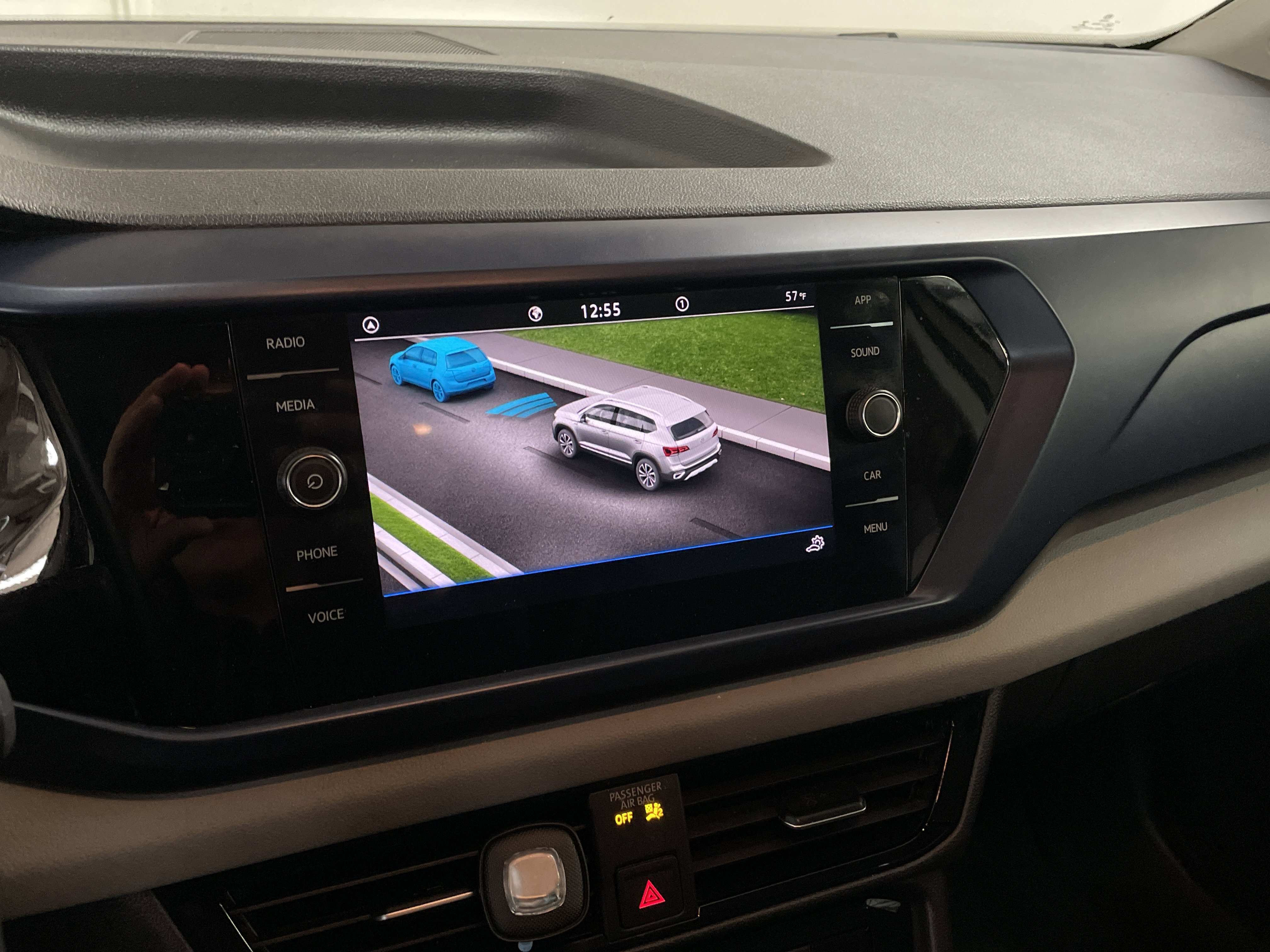 Used 2023 Volkswagen Taos SE w/ Black Wheel Package FWD image 12