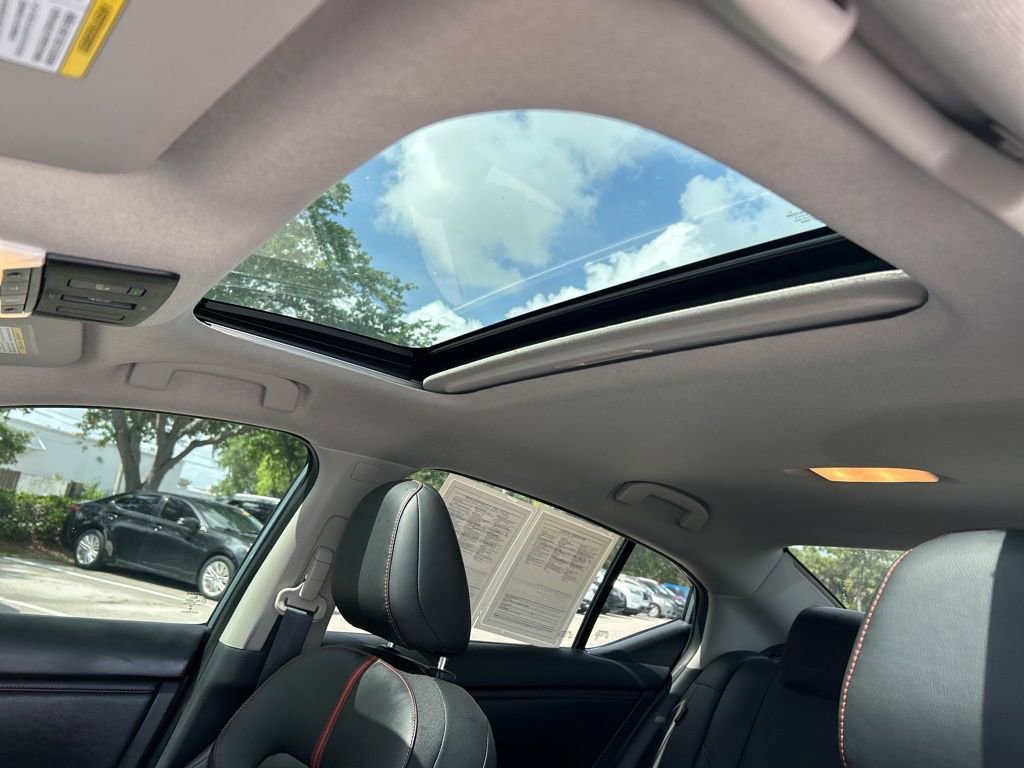 Certified 2024 Nissan Sentra SR w/ SR Premium Package FWD image 24