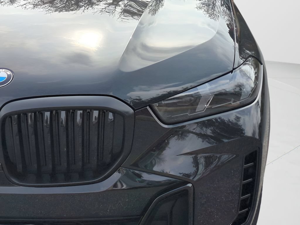 New 2026 BMW X5 xDrive40i w/ M Sport Package AWD/4WD image 10