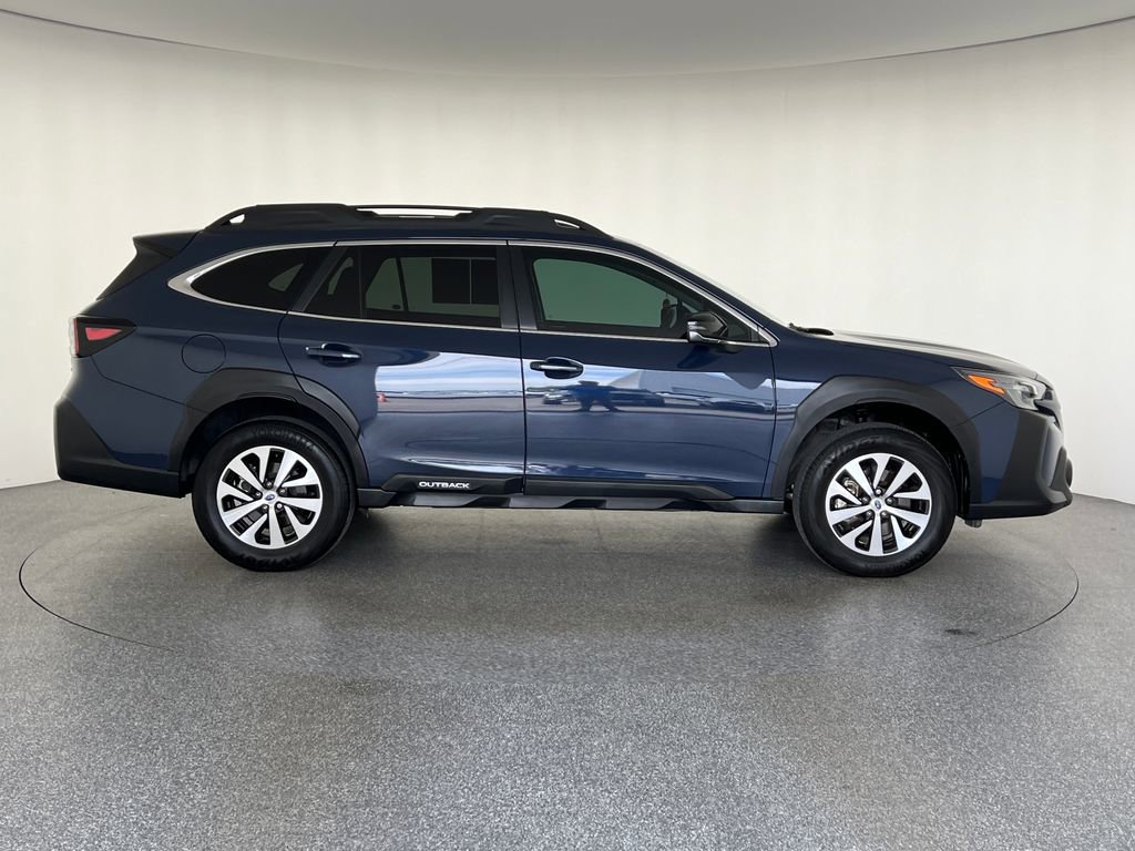 Certified 2025 Subaru Outback Premium w/ Popular Package #1A AWD/4WD image 2