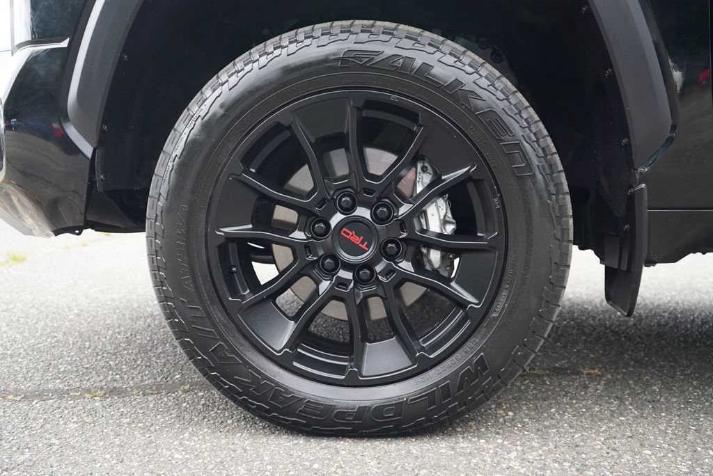 Used 2022 Toyota Tundra Limited w/ TRD Off-Road Package AWD/4WD image 33