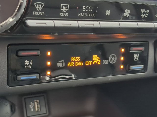 Used 2025 Toyota RAV4 Limited image 14