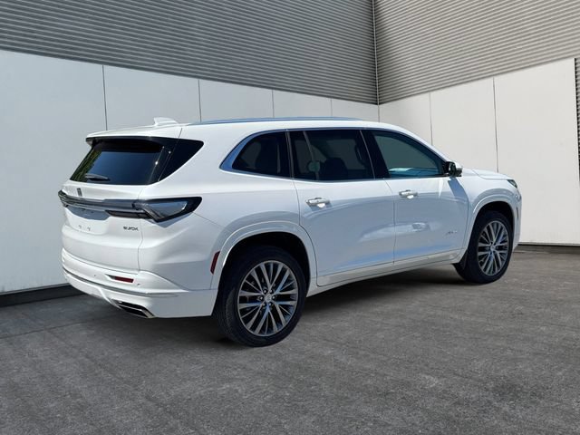 Used 2025 Buick Enclave Avenir AWD/4WD image 5