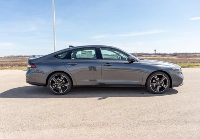 Used 2026 Honda Accord SE image 8