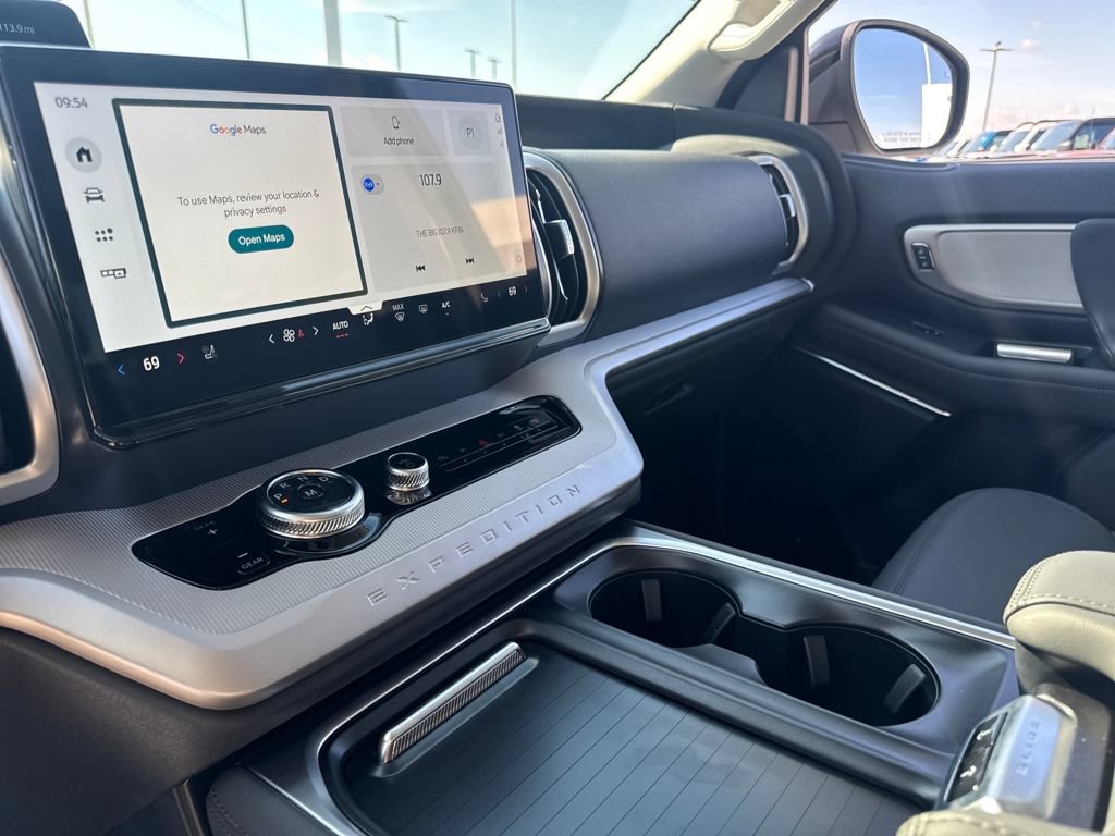 New 2026 Ford Expedition Active RWD image 17