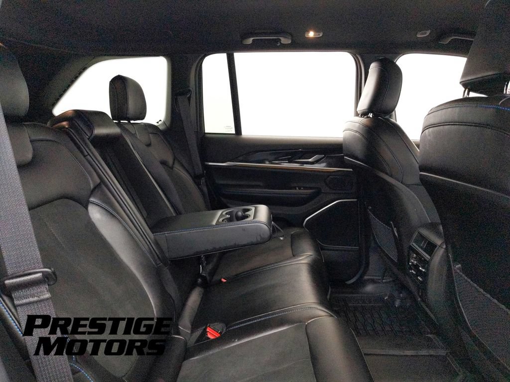 Used 2022 Jeep Grand Cherokee Trailhawk AWD/4WD image 29