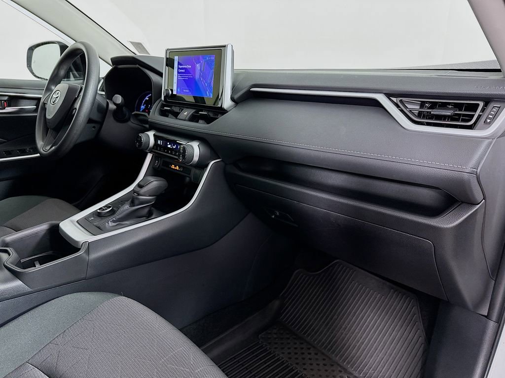 Used 2024 Toyota RAV4 XLE image 29