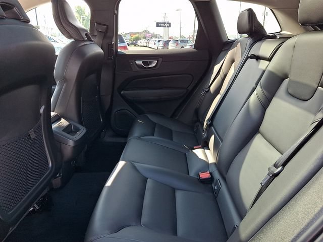 Certified 2024 Volvo XC60 B5 Core w/ Protection Package Premier AWD/4WD image 10