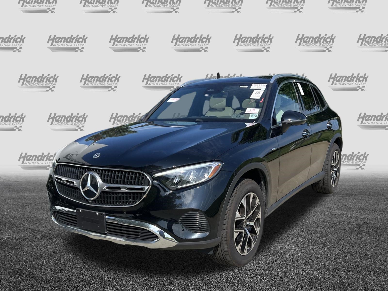 Used 2025 Mercedes-Benz GLC 350e 4MATIC image 5