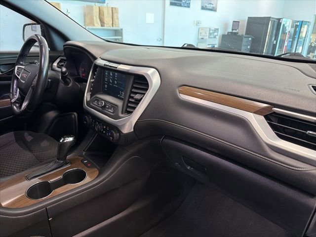 Used 2019 GMC Acadia SLE image 32