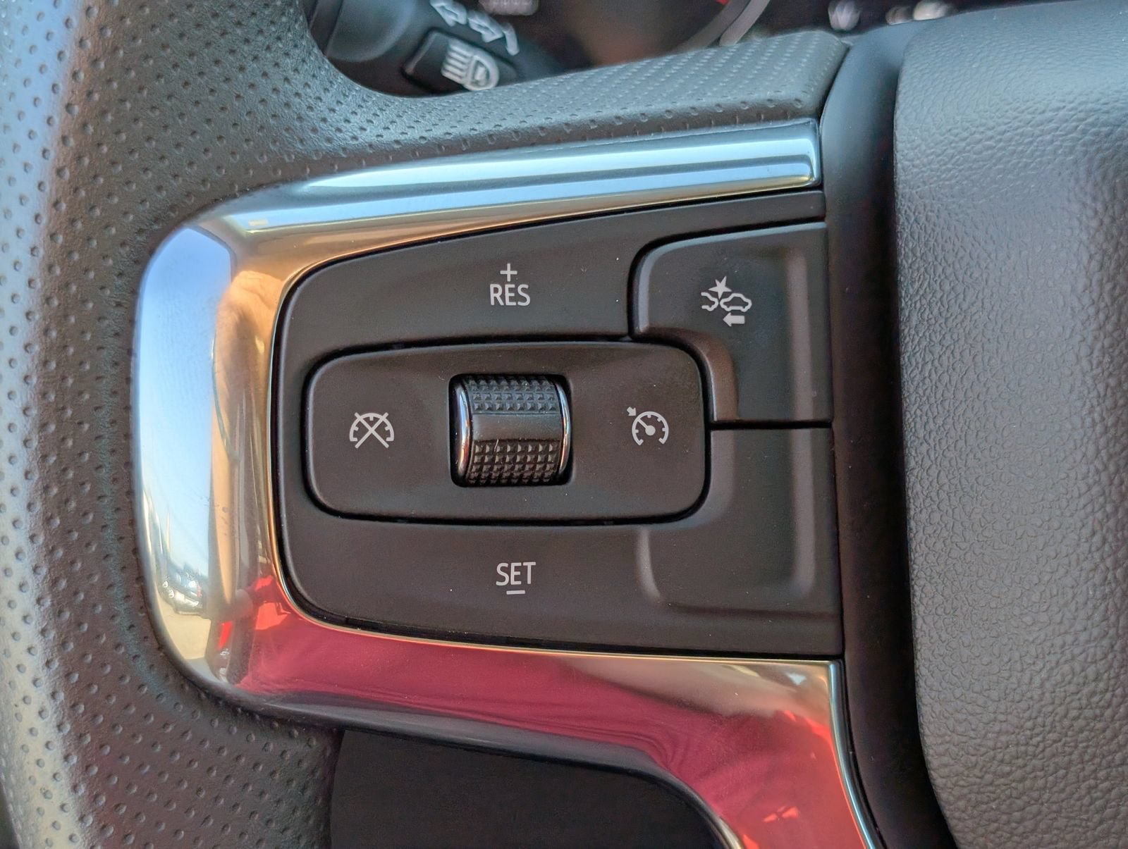 New 2026 Chevrolet Blazer LT w/ Convenience Package FWD image 18
