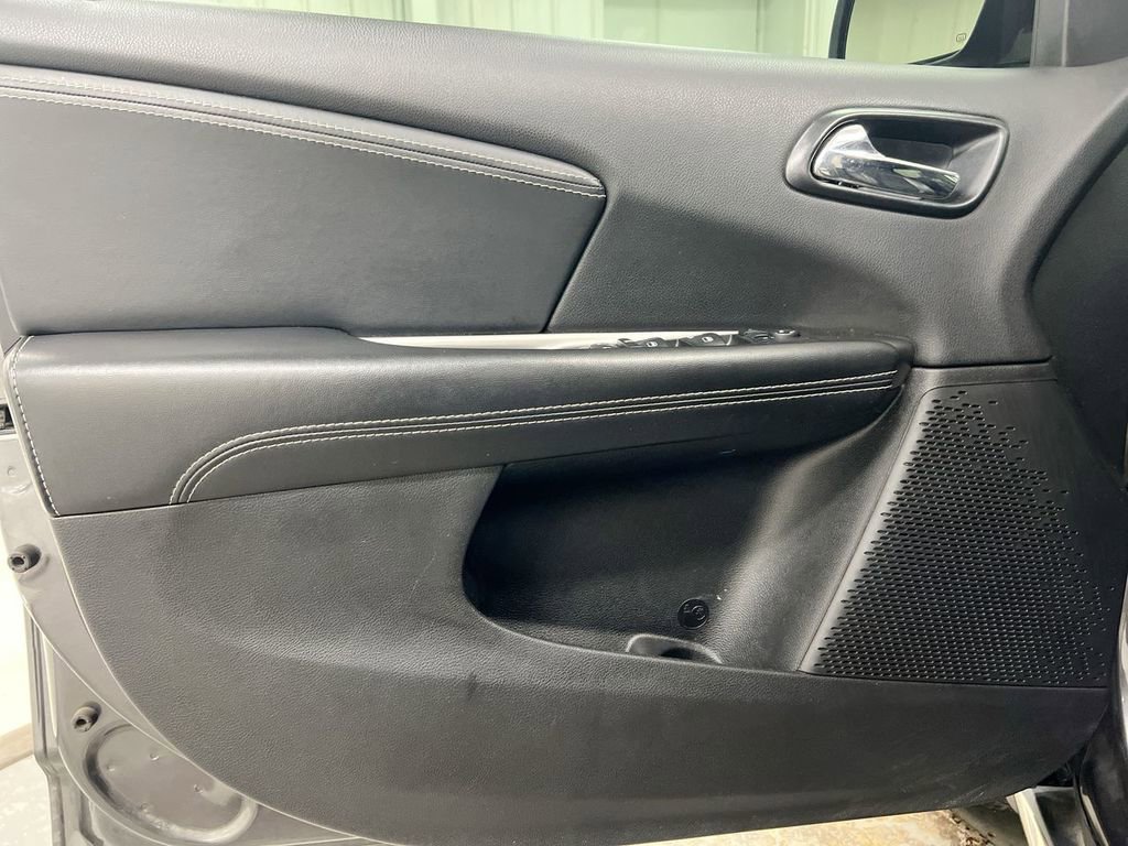 Used 2016 Dodge Journey Crossroad FWD image 21